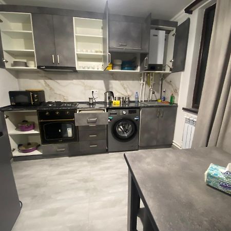 2 Cosy Apartment In Townhouse Near Airport Evn Geghanist  Esterno foto