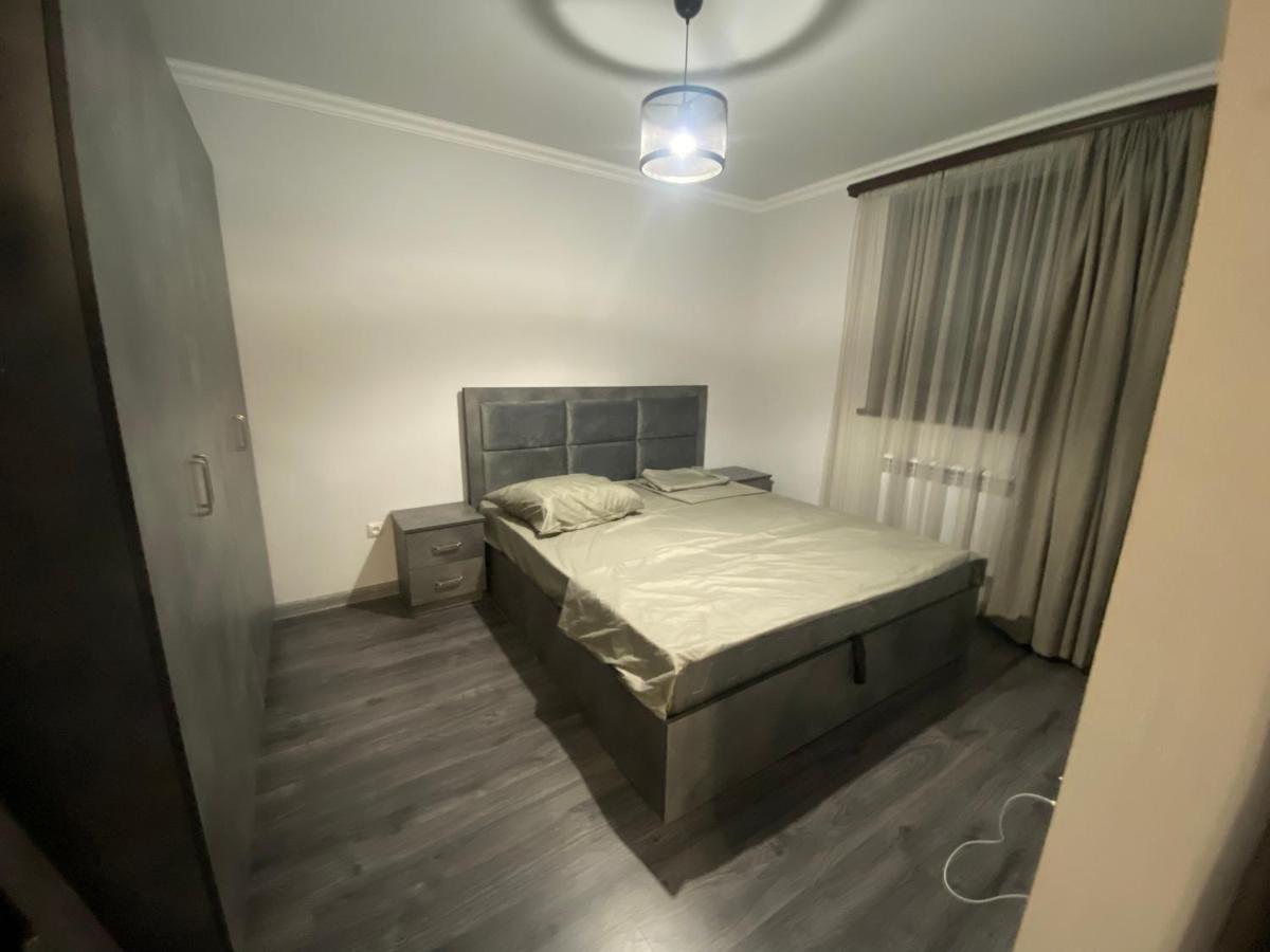 2 Cosy Apartment In Townhouse Near Airport Evn Geghanist  Esterno foto